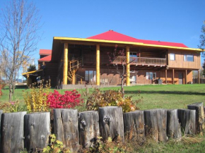  Smithers Driftwood Lodge  Смитерс